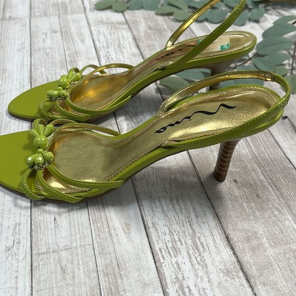 NINA leather sandals, kitten heel 2.5", sling back, size 7M - Picture 2 of 4